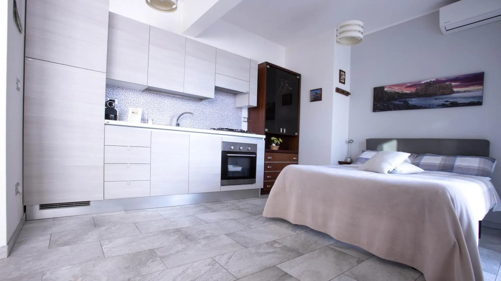 Etna Sea House Bed & Breakfast Catania Italy