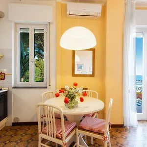 Aparthotel Marina **